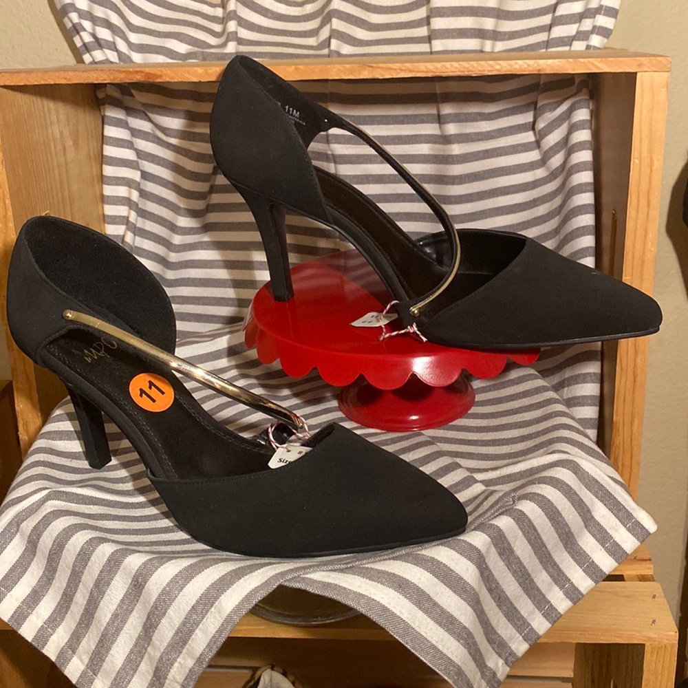 #9 IMPO Heels - Black w/Gold